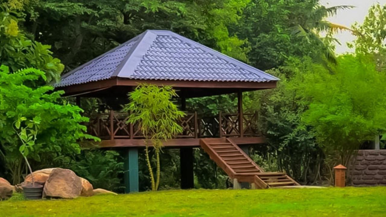 Silver Crown Nature Resort Kombichankulama Buitenkant foto