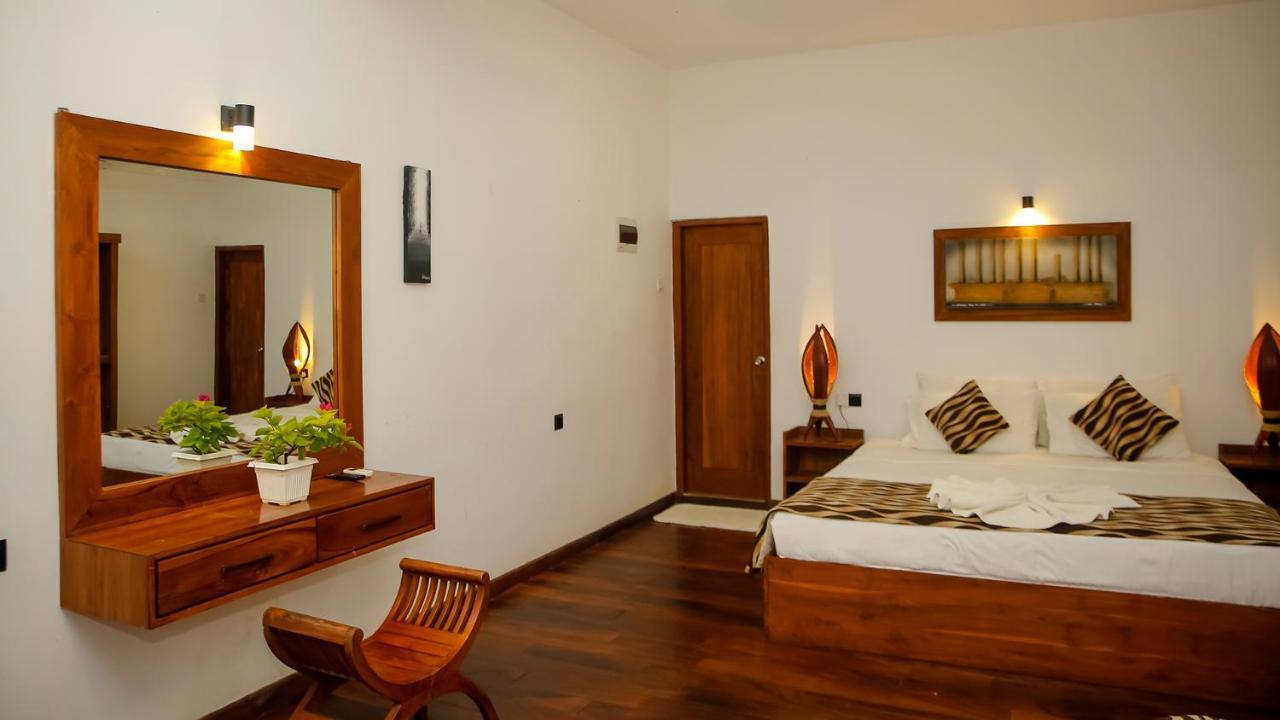 Silver Crown Nature Resort Kombichankulama Buitenkant foto